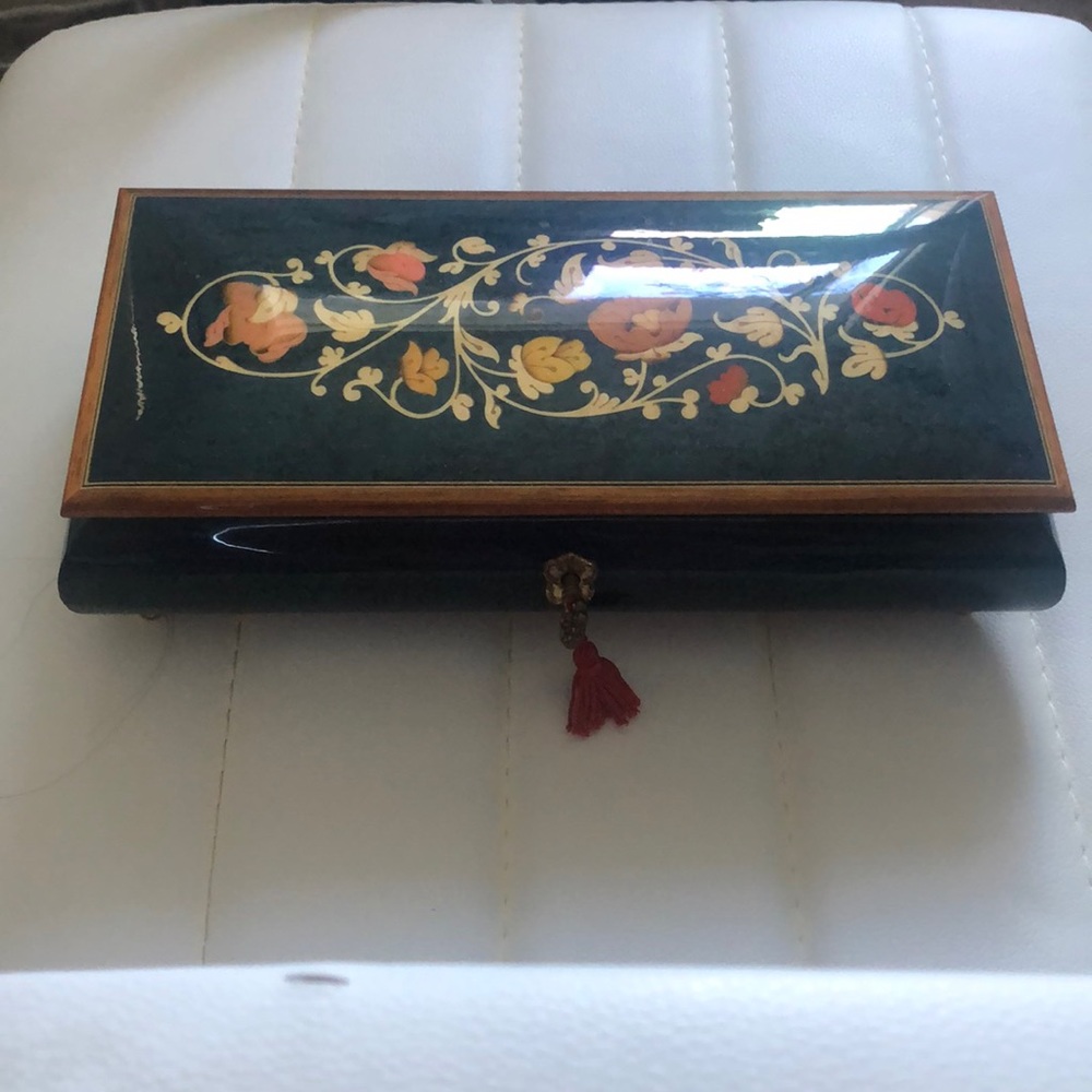 #Music box #Song (yesterday) perfect decoration